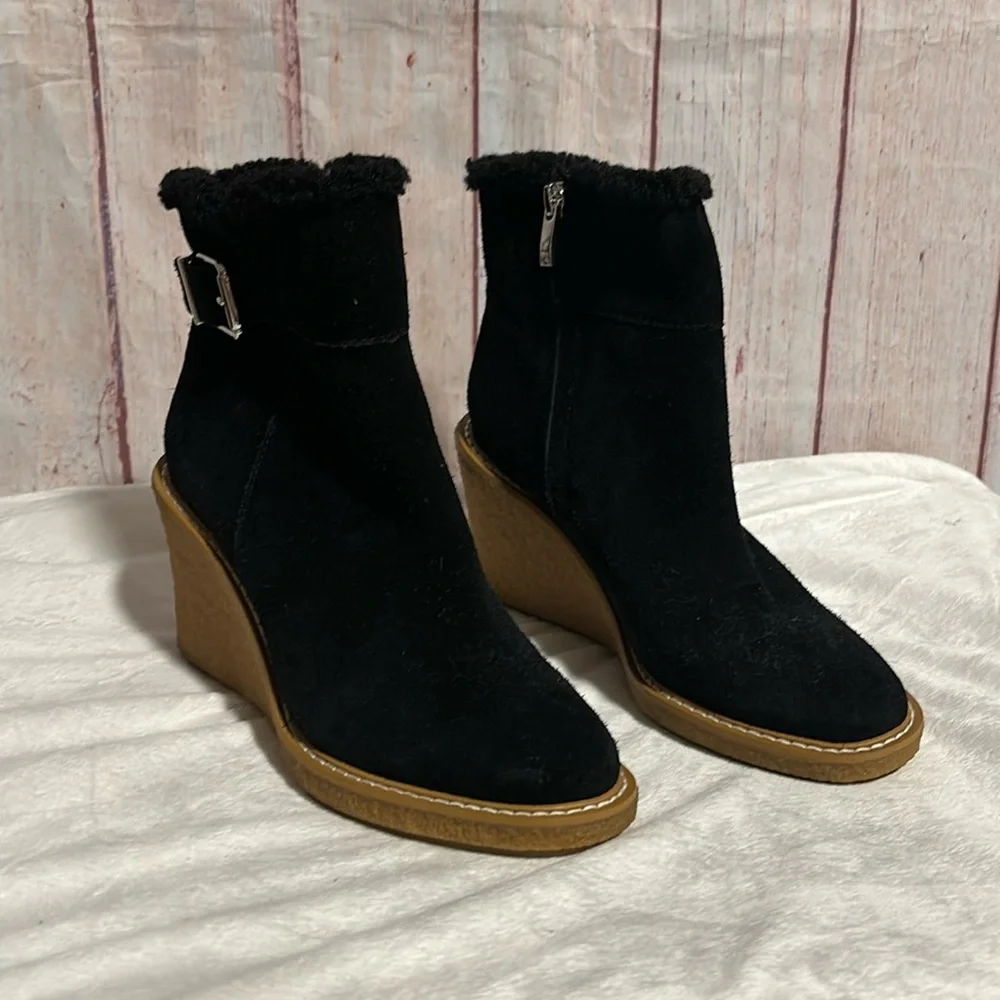 NWOT Franco Sarto Ulayna Suede Faux Fur Wedge Boots